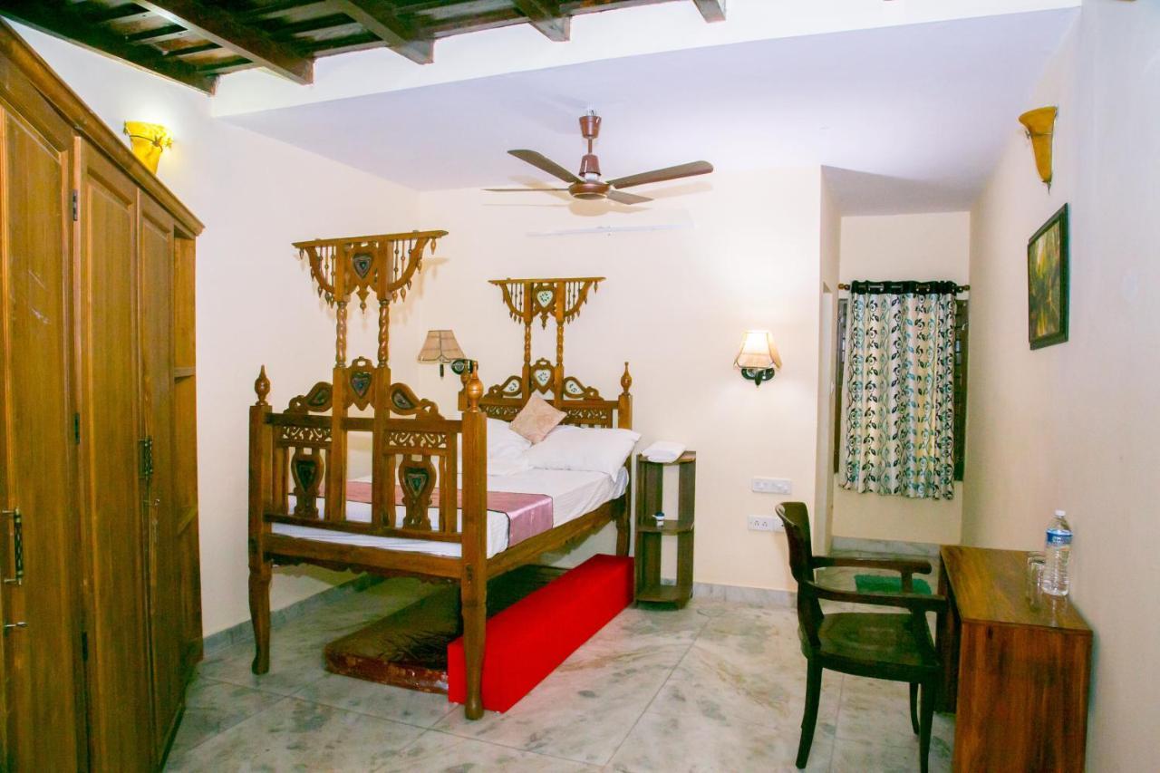 Trium Heritage Villa Chengannur Экстерьер фото