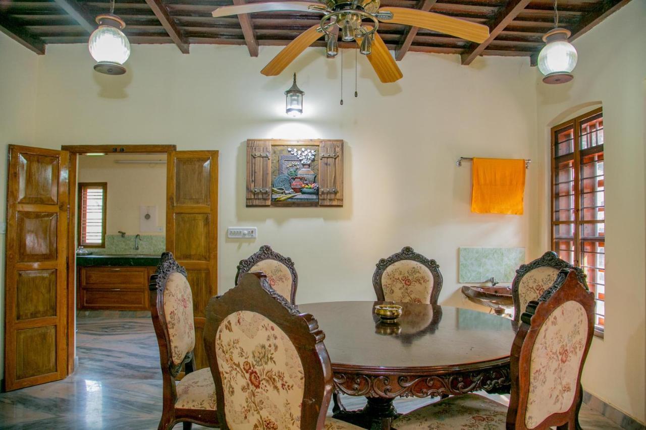 Trium Heritage Villa Chengannur Экстерьер фото